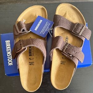 Birkenstock Textured Brown Sandals